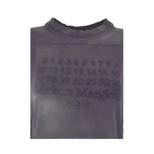 Long-Sleeved Crewneck Sweatshirt