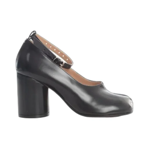 Tabi Mary Jane Pumps