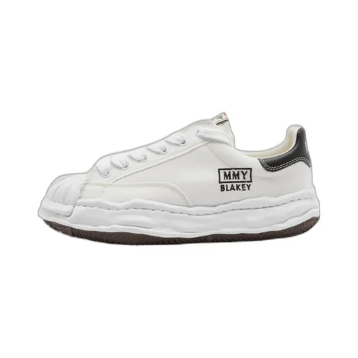 Low-Cut Casual Sneakers