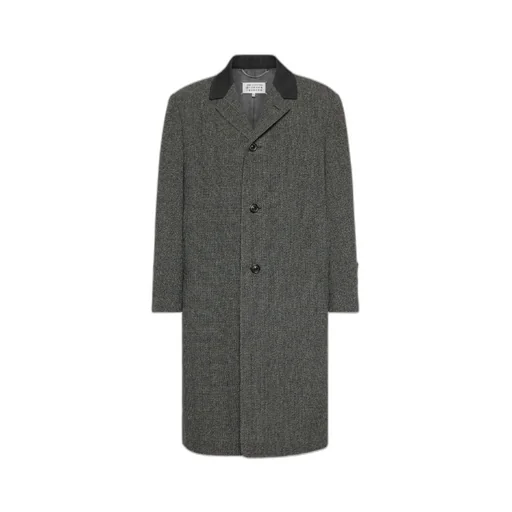 Long Sleeved Single-Breasted Coat