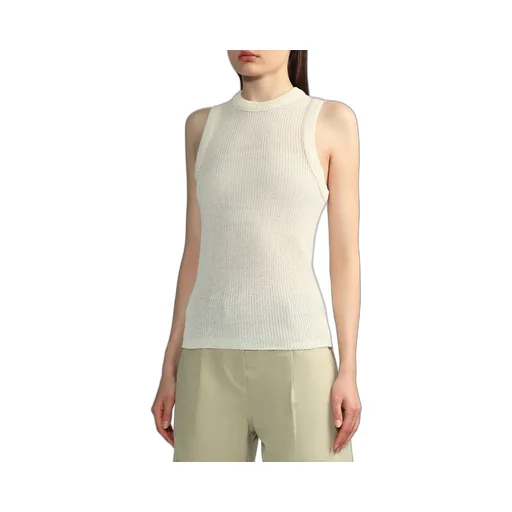 Sleeveless Knitted Vest With Round Neck