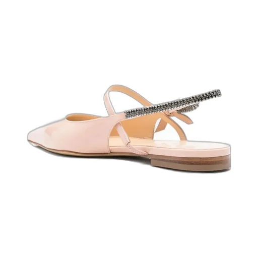 Bow-Detailing Pumps
