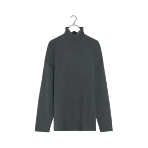 High-Neck Long-Sleeved T-Shirt
