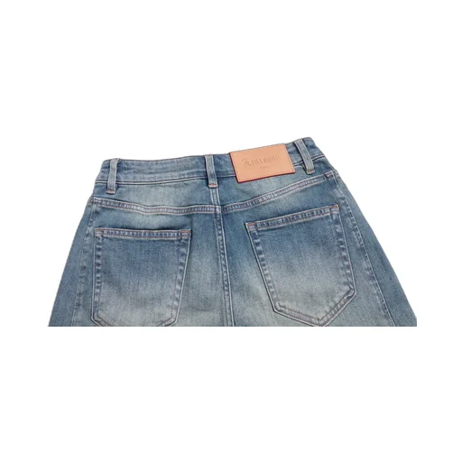 Wide-Leg Jeans