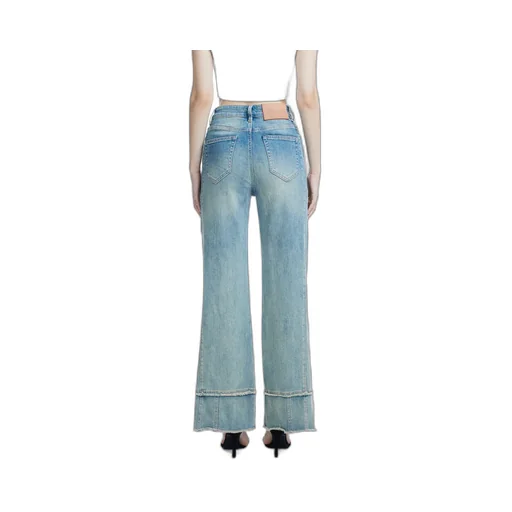 Wide-Leg Jeans