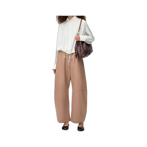 Long-Sleeved Buttoned Shirt