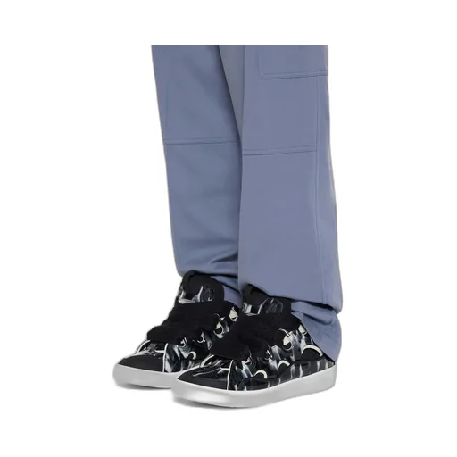 Curb Sneakers