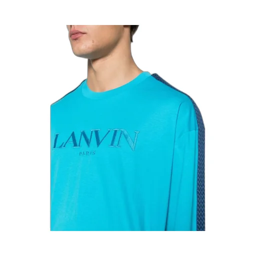 Short-Sleeved T-Shirt