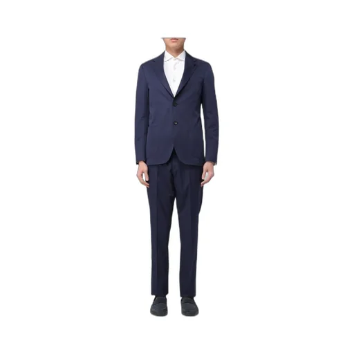 Long-Sleeved Suit