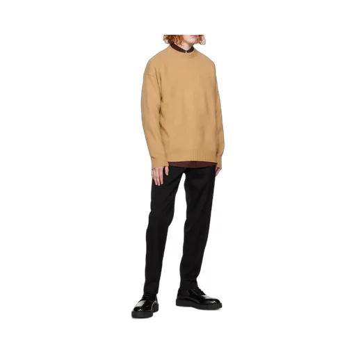 Buttoned Long-Sleeved Shirt