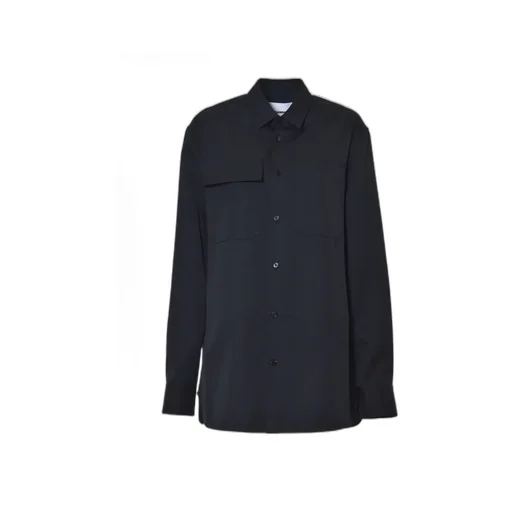 Long-Sleeved Buttoned Shirt