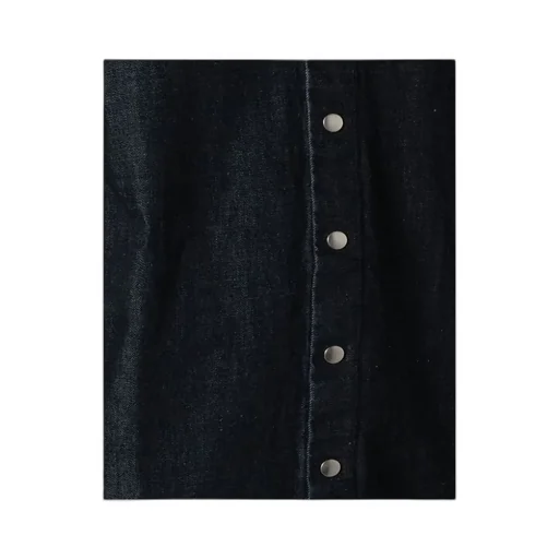 Long-Sleeved Buttoned Denim Shirt