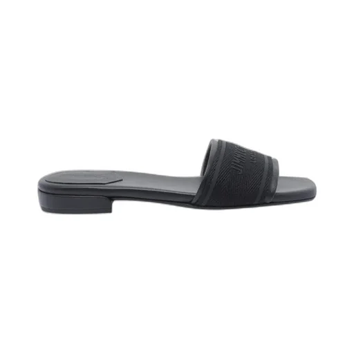 Joa Flat Sandals