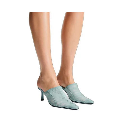 Lotta 65 Pumps
