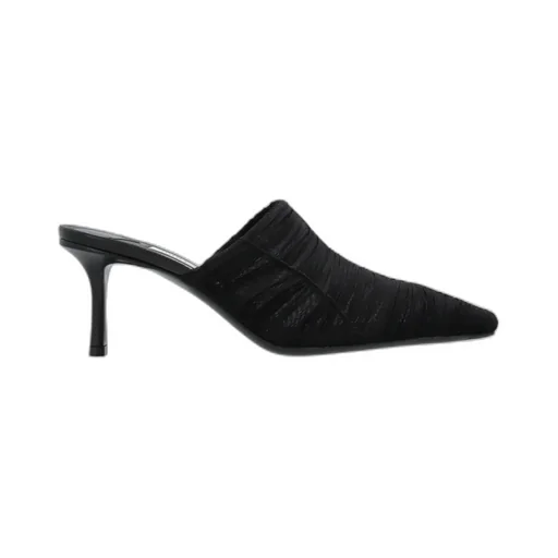 Lotta 65 Pumps