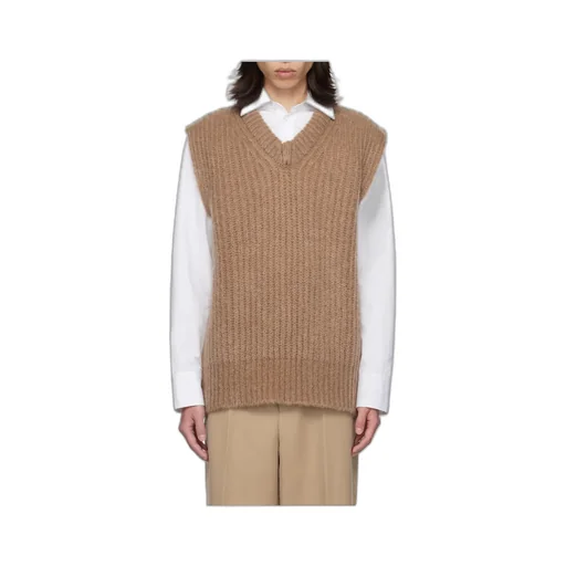 Sleeveless Knitted Sweater