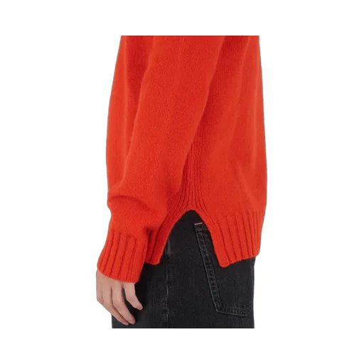 Round Neck Sweater