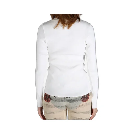 Long-Sleeved T-Shirt