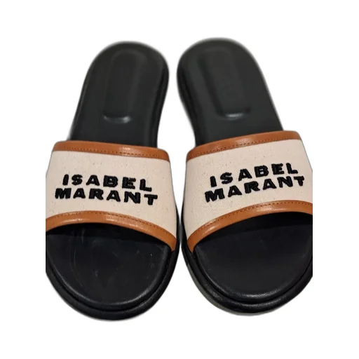 Open-Toed Slippers