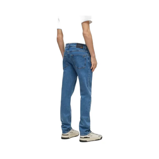 Belt-Loop Jeans