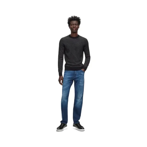 Logo-Patch Straight-Leg Jeans