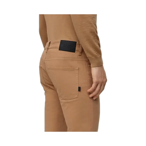 Belt-Loop Jeans