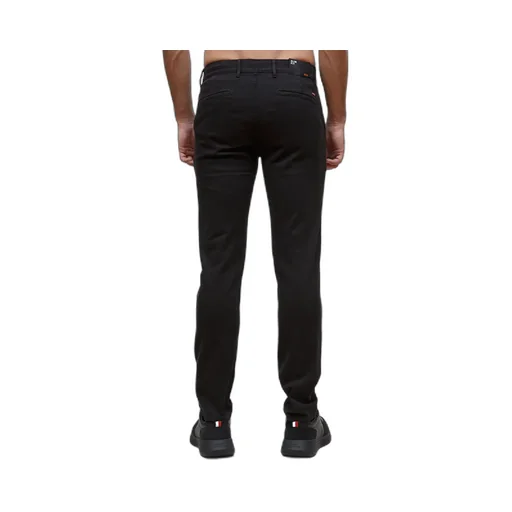 Belt-Loop Jeans