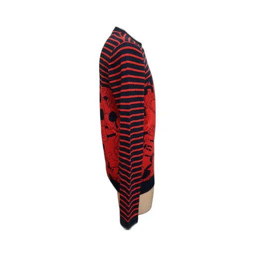 Long-Sleeved Pullover