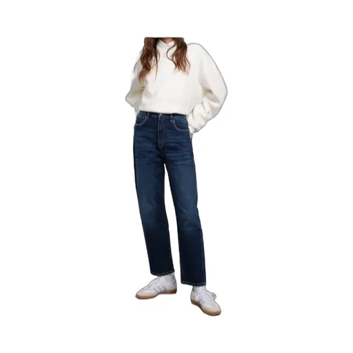 Karolina Jeans