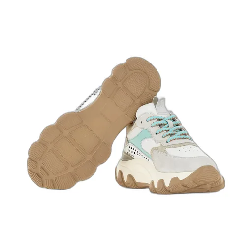 Hyperactive Low-Top Sneakers