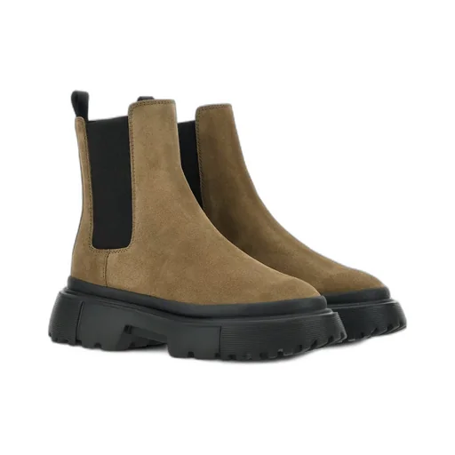 Chelsea Round-Toe Boots