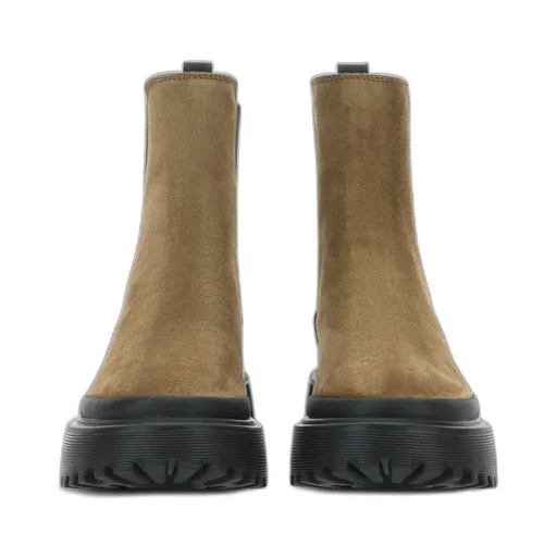 Chelsea Round-Toe Boots