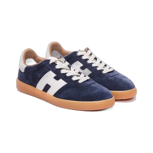 H647 Low-Top Sneakers