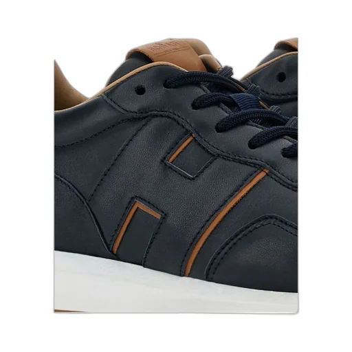 H601 Low-Top Sneakers