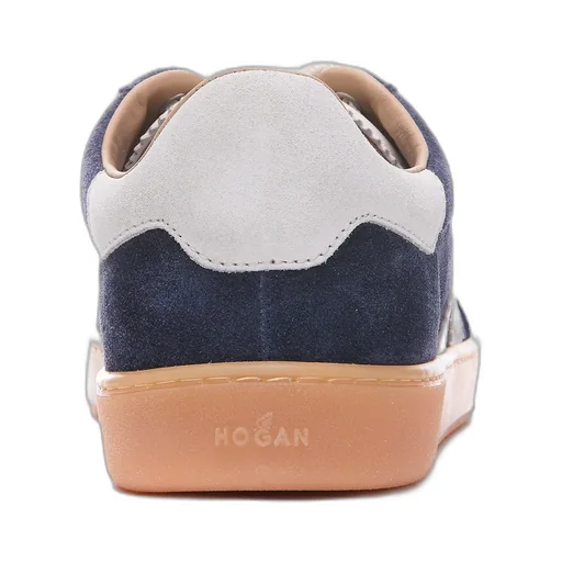 H647 Low-Top Sneakers