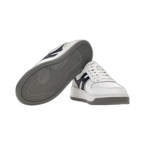 H630 Low-Top Sneakers