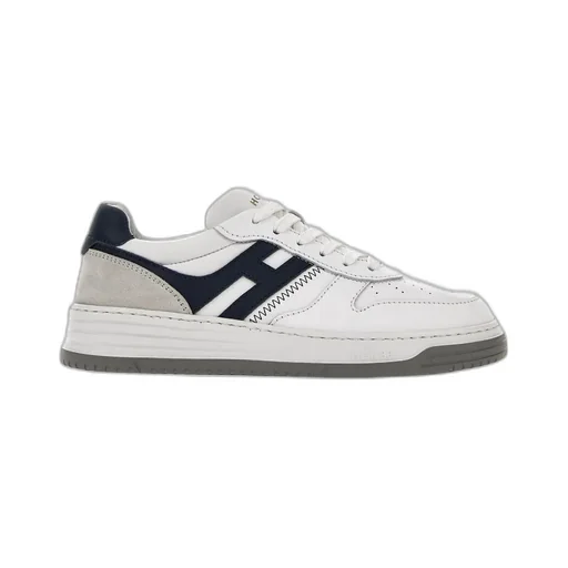 H630 Low-Top Sneakers