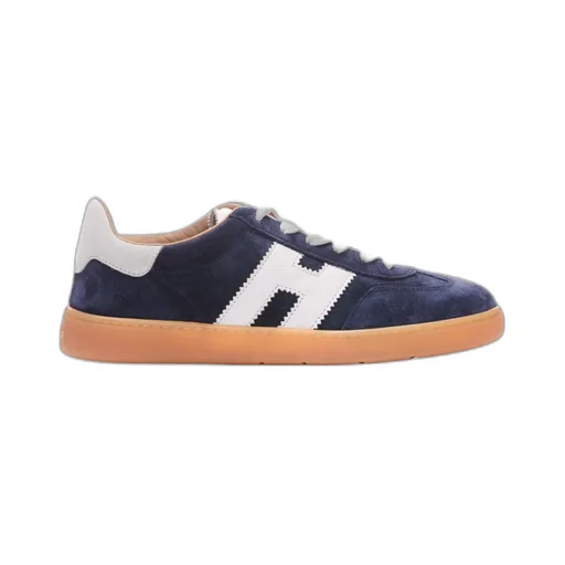 H647 Low-Top Sneakers