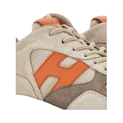 Hyperlight Low-Top Sneakers