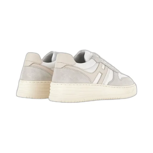 H630 Low-Top Sneakers