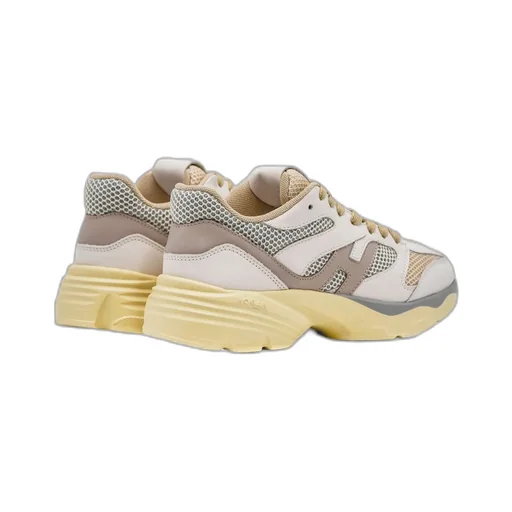 H665 Low-Top Sneakers