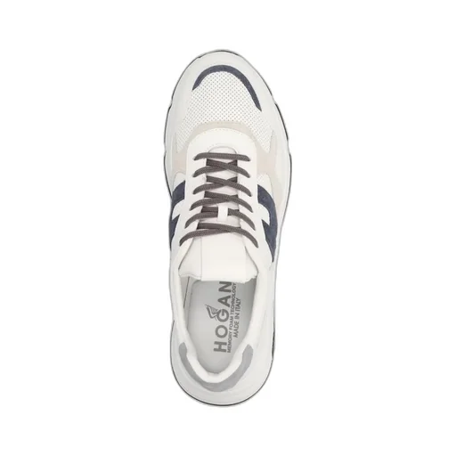 Hyperlight Lace-Up Sneakers