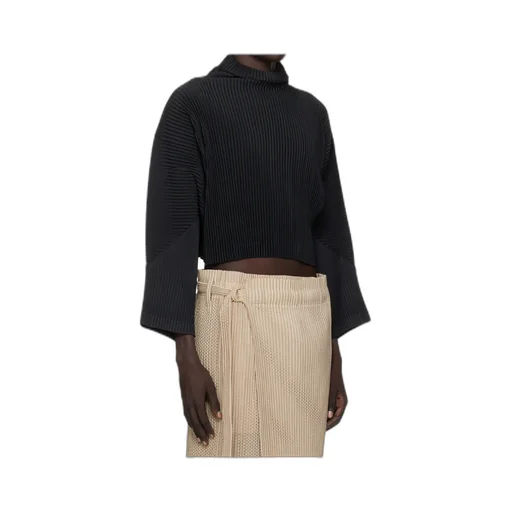 Monthly Color June Turtleneck