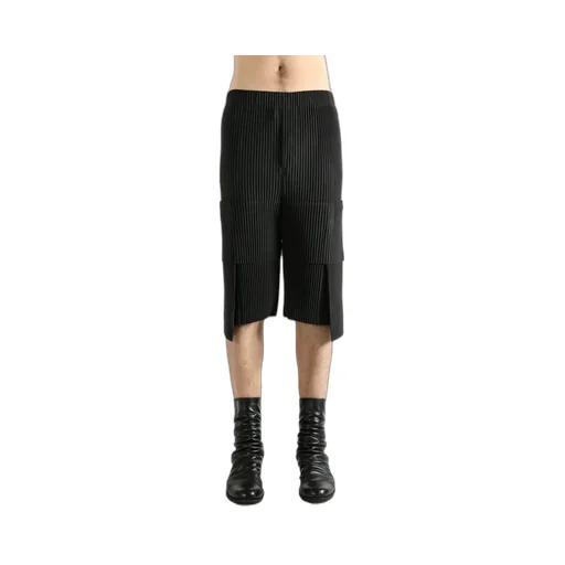 Pleated Cargo Shorts