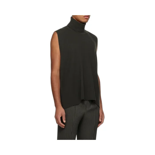 Wool High-Necked Vest