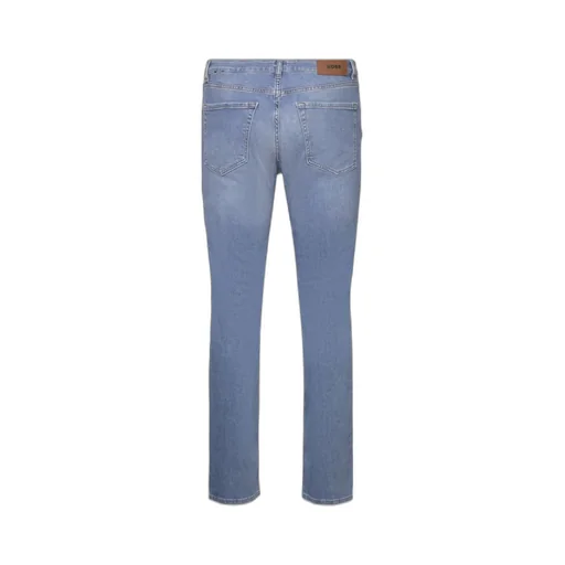 Belt-Loop Jeans