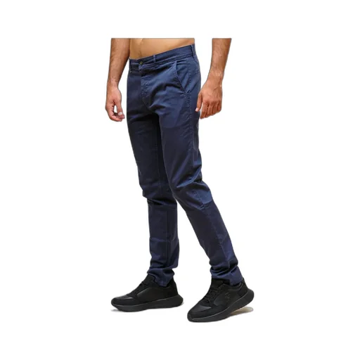 Belt-Loop Jeans