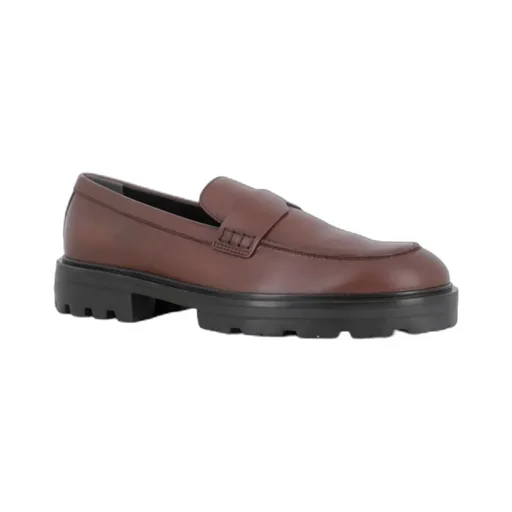 H673 Round-Toe Loafers