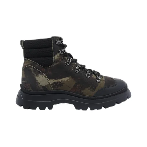 Camouflage Lace-Up Boots