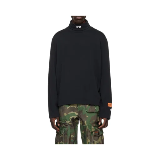 Logo Embroidered Long-Sleeved T-Shirt
